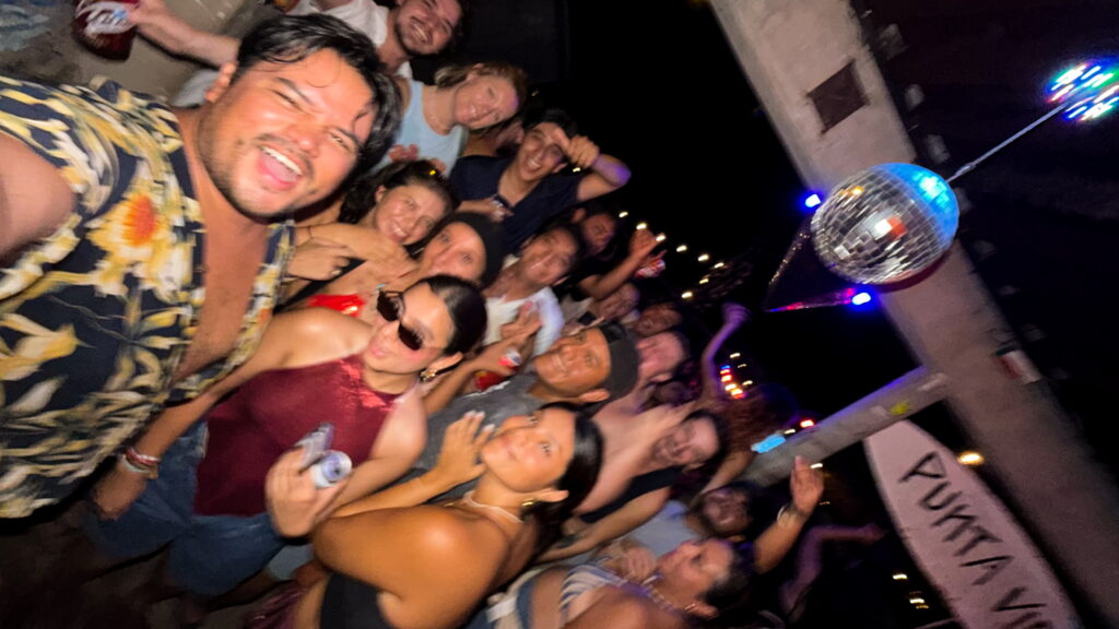 Sunday party at Punta Vida in La Punta, Puerto Escondido